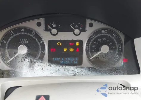 2009 Mercury Mariner I4 z USA, uszkodzony, nr VIN 4M2CU81789KJ04176